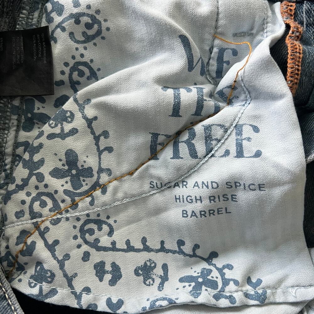 Free People We The Free Sugar & Spice Barrel Jeans | Size 28 - Picture 10 of 11